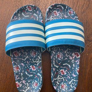 Adidas Womens Slide Sandal Size 6